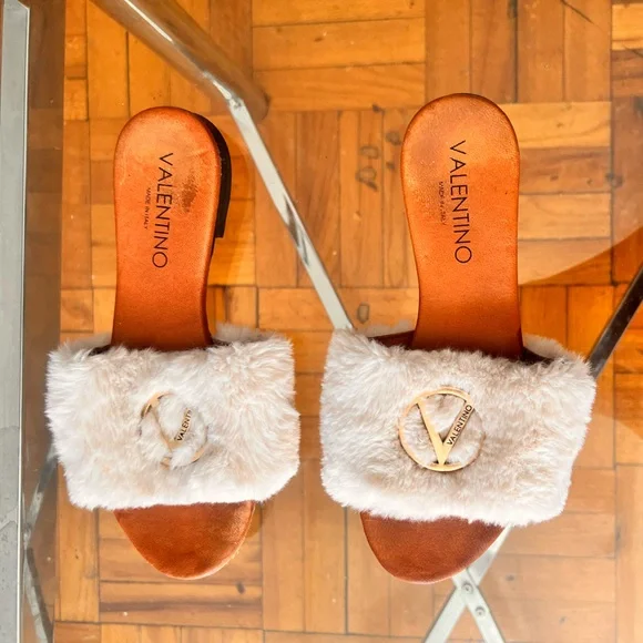 VLogo Valentino Sandals for
Women - Vestiaire Collective - Picture 1 of 9